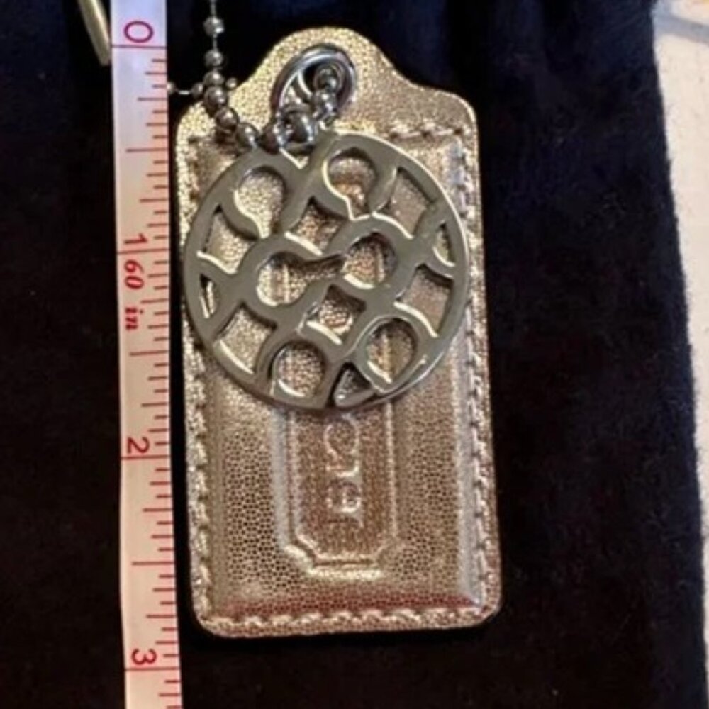 Coach - Silver Hang Tag and Op Art C's Purse Charm - Picture 8 of 10